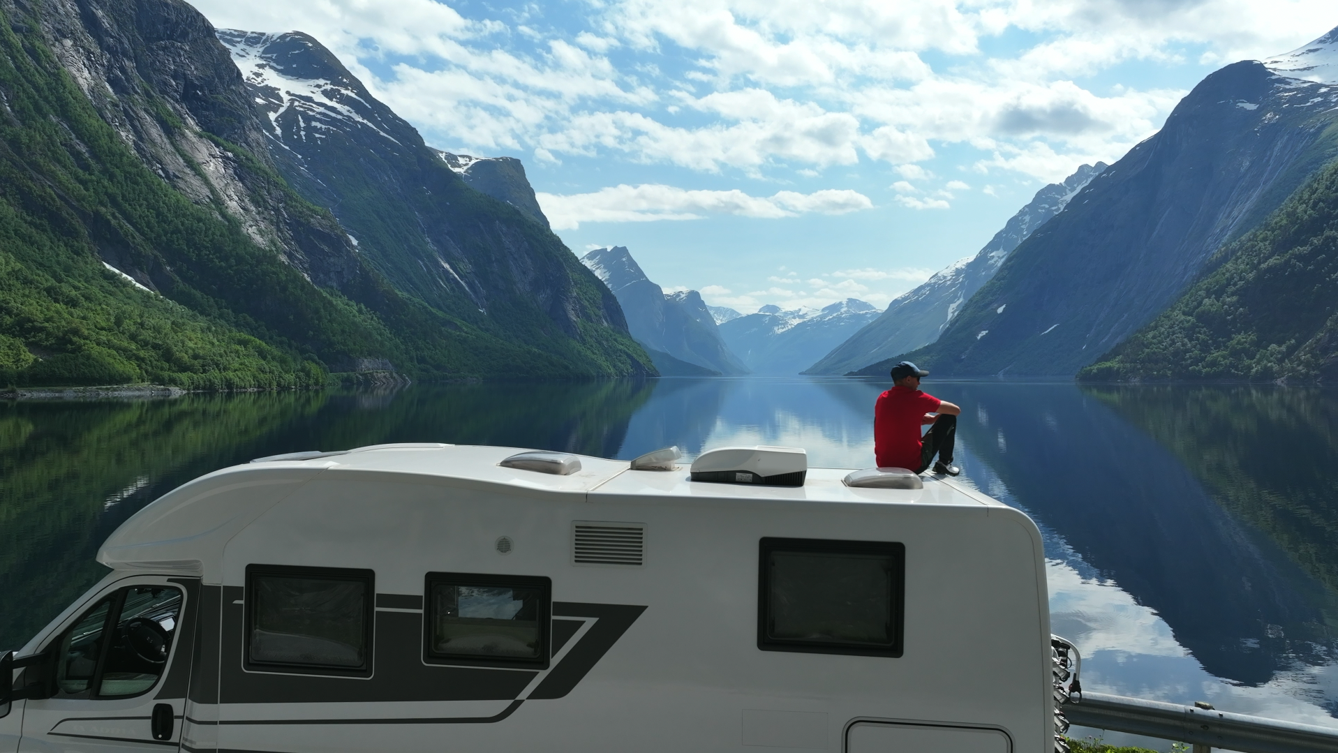 GroovyLife Banner image